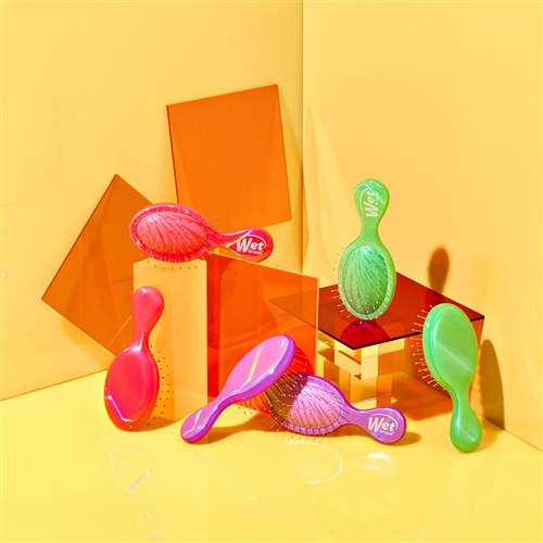 WetBrush Prismatic Glow Mini Detangler Green